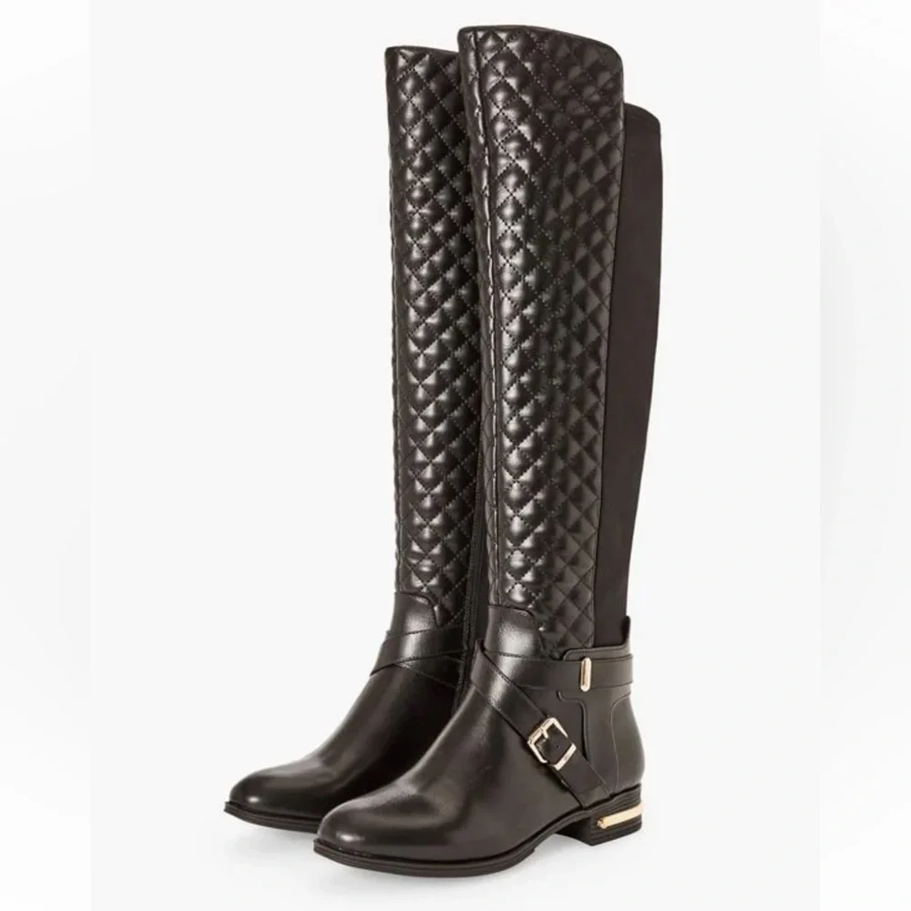 Annabeth Quilted Flat Boots Size 9